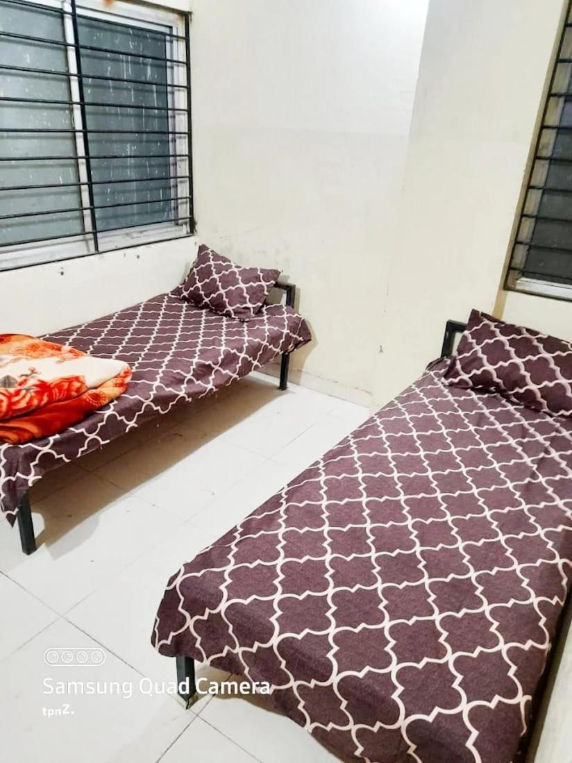 Aashiyana Boys Hostel Indaur Kültér fotó